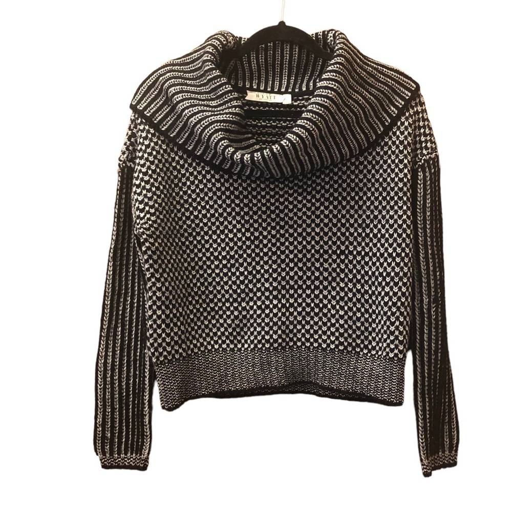 Wyatt Collection/ Black and Grey Sweater / cowl neck/ size SPP / cropped - Picture 5 of 12